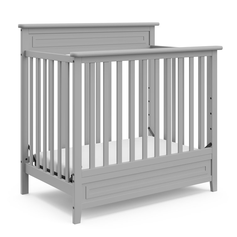 Child craft stanford mini folding clearance crib